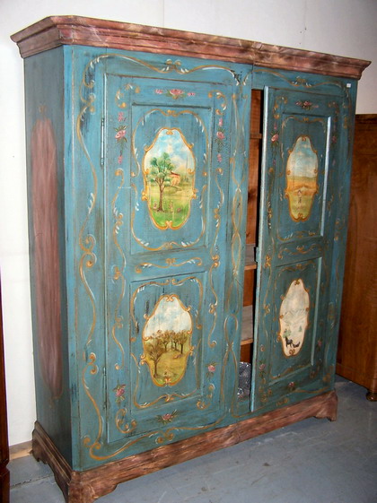 n.Armadio dipinto, dimensioni 150x50x187, anno met '800 ca., provenienza Austria