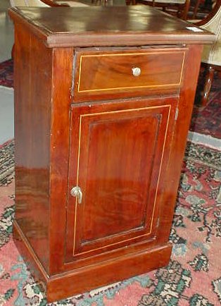 n.Comodino, dimensioni 43x30x74, anno fine '800 ca., noce, provenienza Italia