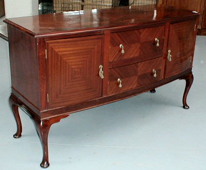 n.Credenza, dimensioni 150x52x90, anno primo '900 ca., mogano, provenienza Inghilterra