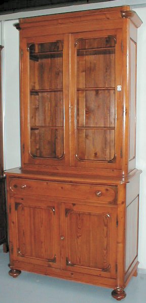 n.Credenza con alzata, dimensioni 113x54x232, abete