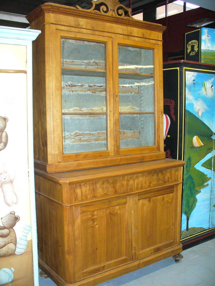 n.Credenza con alzata, dimensioni 127x55x220