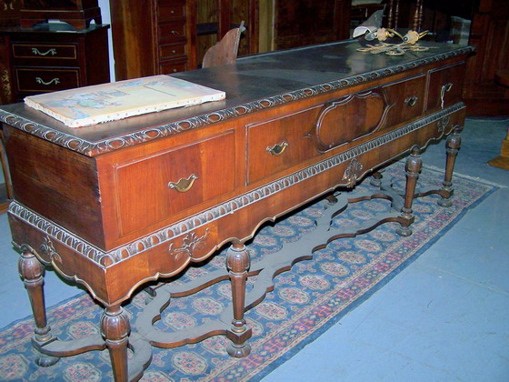 n.Credenza, dimensioni 240x55x92, anno 1930 ca., noce, provenienza Spagna