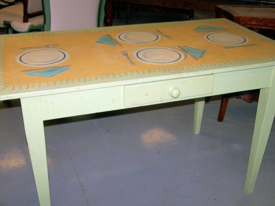 n.Tavolo dipinto verde, dimensioni 140x75x80, anno 1960 ca., provenienza Inghilterra