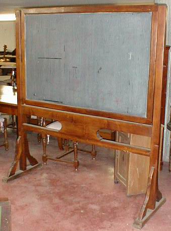 n.Lavagna, dimensioni 163x60x185, anno 1930 ca., abete, provenienza Italia