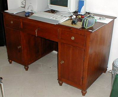 n.Scrittoio, dimensioni 170x72x84, anno met '800 ca., abete, provenienza Italia