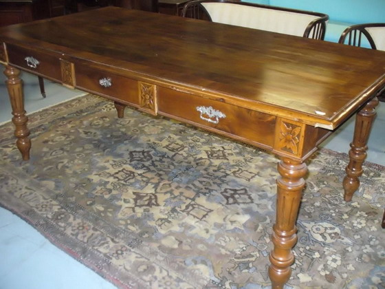 n.Scrittoio tre cassetti, dimensioni 196x93x80, anno 1800 ca., noce, provenienza Italia