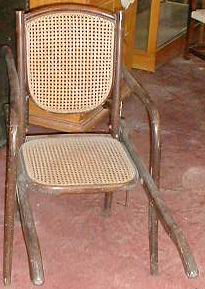 n.Sedia portantina Thonet, dimensioni 52x139x93, anno primo '900 ca., faggio, provenienza Austria