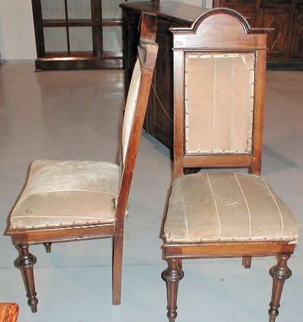 n.4 sedie, dimensioni 50x43x115, anno 1800 ca., noce, provenienza Italia