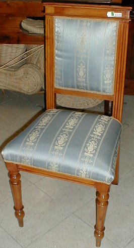 n.Sedia umbertina, dimensioni 46x40x33, anno 1880 ca., platano, provenienza Italia