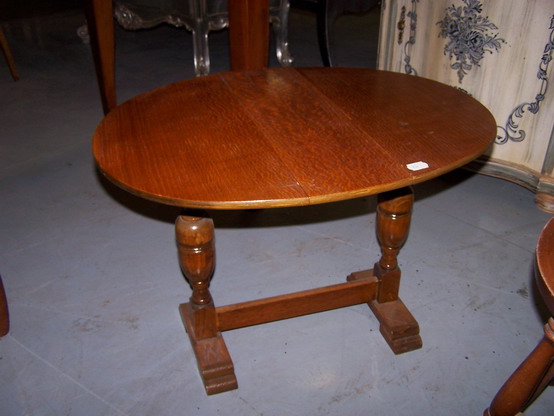 n.Tavolino bandelle, dimensioni 75x55x60, anno primo '900 ca., rovere, provenienza Inghilterra