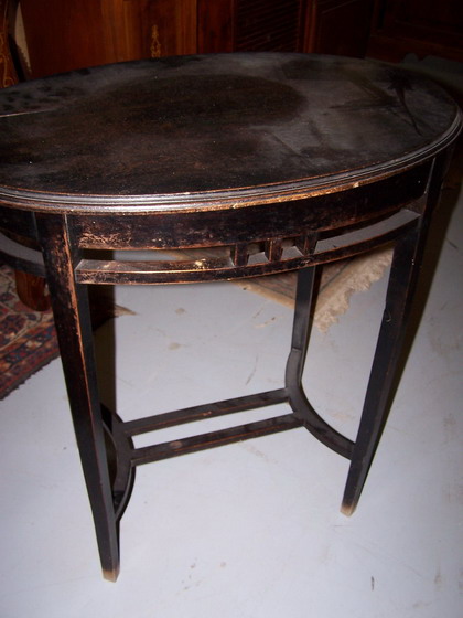 n.Tavolino, dimensioni 70x47x75, anno primo '900 ca., rovere, provenienza Italia