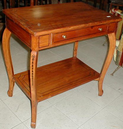 n.Tavolino filettato con cassetto, dimensioni 71x47x74, anno 1840 ca., abete, provenienza Austria