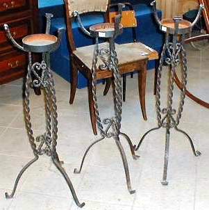 n.Portavasi, dimensioni 37x92, anno primo '900 ca., ferro, provenienza Italia