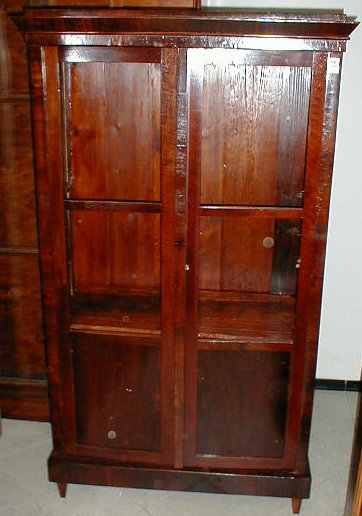 n.Vetrinetta due ante, dimensioni 96x40x168, noce