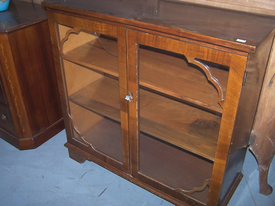 n.Vetrinetta dec, dimensioni 94x34x88, anno 1930 ca., noce, provenienza Italia
