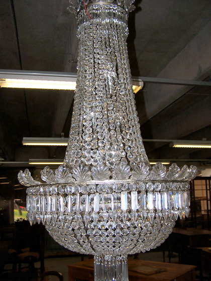 n.Lampadario, dimensioni 65x140, anno 1920 ca.