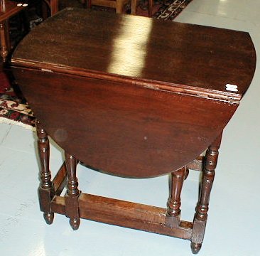 n.Tavolino bandelle, dimensioni 77x52x71, anno 1800 ca., rovere, provenienza Inghilterra